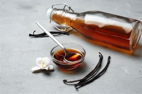 How to Make Your Own Vanilla Extract | Laura M. Ali, MS, RDN, LDN How ...