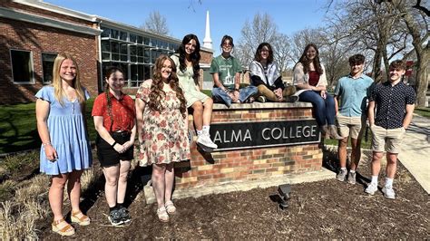 Thirteen Students Win Alma College Community Engagement Scholarships | Alma College