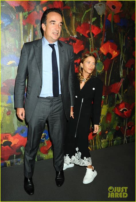 Mary-Kate Olsen & Olivier Sarkozy Make Rare Red Carpet Appearance: Photo 3971365 | Andy Cohen ...