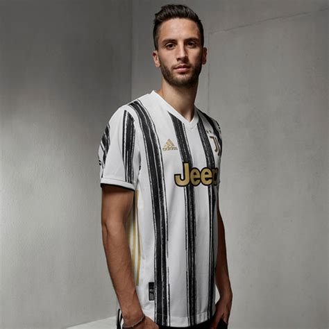 Juventus FC 2020-21 Home Kit