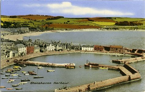 STONEHAVEN HARBOUR - Millston Postcards