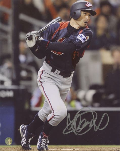 Ichiro Suzuki Signed Team Japan World Baseball Classic 8x10 Photo (Ichiro Hologram & COA ...