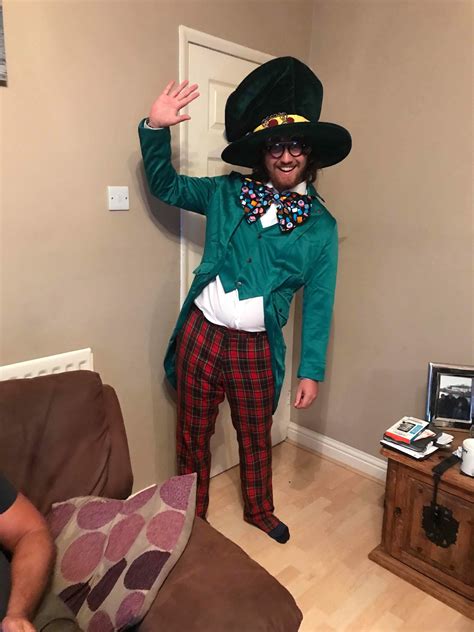 First Cosplay, thoughts? (Mad Hatter) : r/comiccon