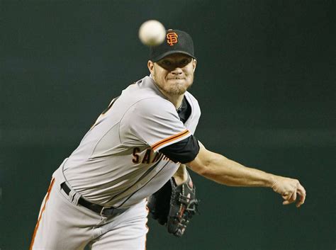 Jake Peavy again delivers for Giants