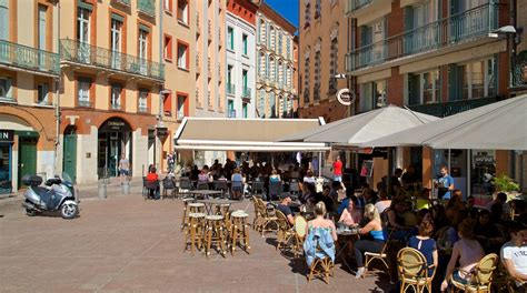 Visit Esquirol Place in Toulouse City-Centre | Expedia