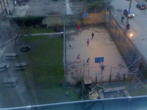 17012008019 | Kids playing football below my window. - Camer… | Flickr