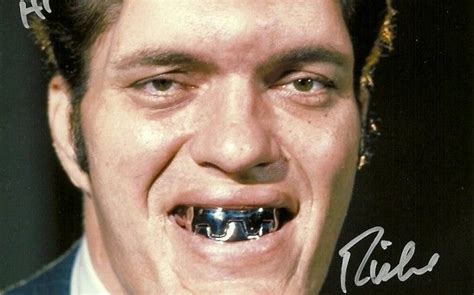 Creator of Jaws' metal teeth falsely claimed to be dental technician | James bond, James bond ...