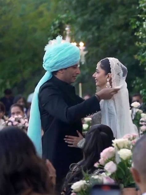 Photos: All about Pakistani superstar Mahira Khan's wedding day and her ...