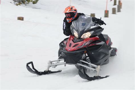 MaxSled Review: 2011 Yamaha Apex - MaxSled.com Snowmobile Magazine