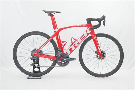 Vélo de route Trek Madone SLR Shimano Ultegra Di2 Red 54 · Trek · Vélos ...