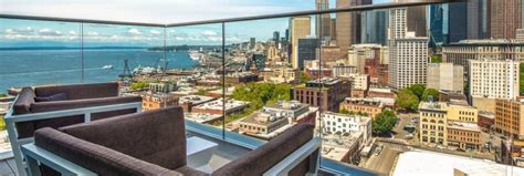 Embassy Suites Seattle Downtown Pioneer Square - SixSuitcaseTravel