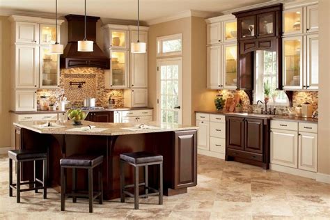 How to make brown kitchen cabinets look modern? ★ What color goes with brown cabinets?