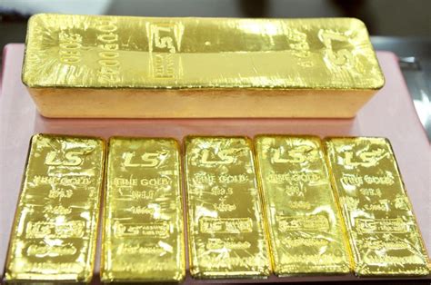 Gunmen Steal 250 Pounds of Gold From Iraqi Jeweler: Police