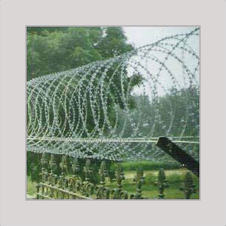 Perimeter Security Fencing at Best Price in Delhi, Delhi | CAPITAL WIRE INDUSTRIES