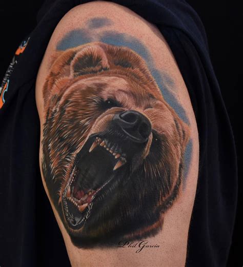 Roaring Grizzly Bear Shoulder Piece