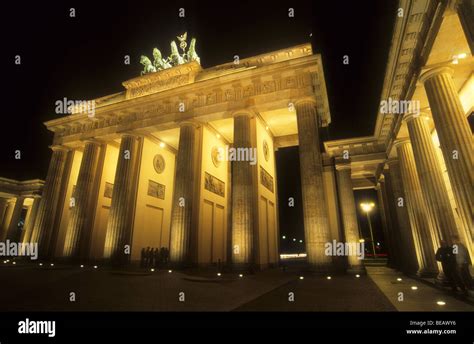 Brandenburg Gate at Night, Berlin, Germany Stock Photo - Alamy