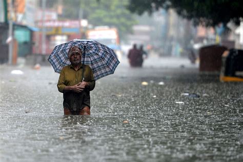 Tamil Nadu Rains Updates: Several Cities Waterlogged, Flood Alert ...