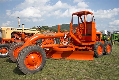 A restored vintage Allis-Chalmers road grader - a photo on Flickriver