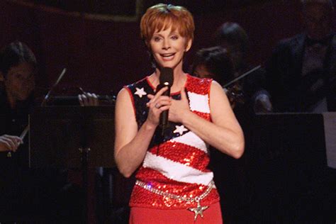 Reba McEntire – Artists Wearing the American Flag