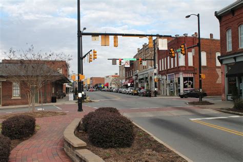 5 Things You Should Know Before Moving to Mooresville, NC