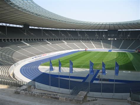 File:2009-04-07 Berlin Olympiastadion 549.jpg