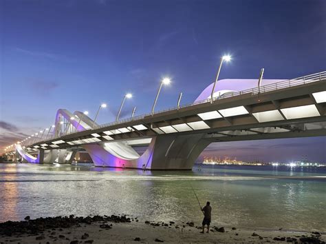 Zaha Hadid - Project - sheikh zayed bridge - Image-31 | Architectuur ...