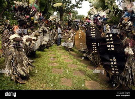 Malawi tribes with traditional dress Stock Photo - Alamy