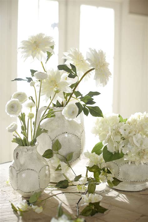 pure white | White flower arrangements, Flower arrangements, White flowers