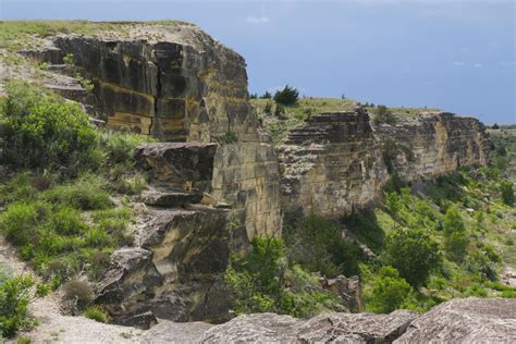 Hiking Cedar Bluff and Agave Ridge Trail in Cedar Bluff State Park, Kansas