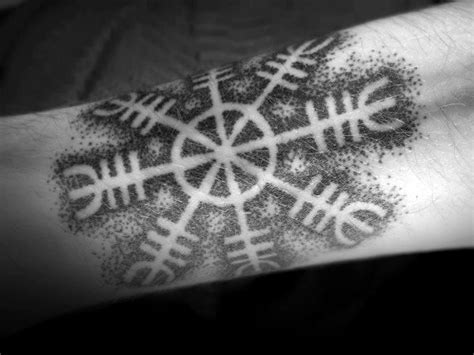 40 Helm Of Awe Tattoo Designs For Men - Norse Mythology Ideas