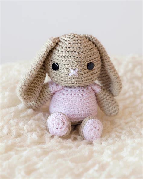 Free Crochet Bunny Pattern! - Leelee Knits