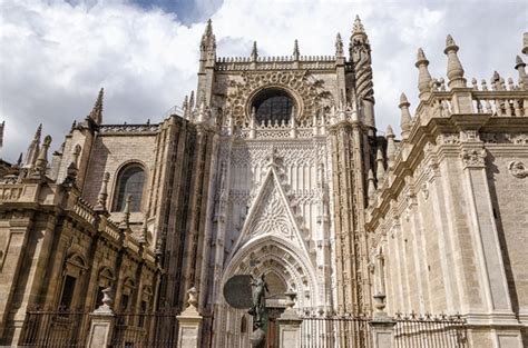 Everything You Need to Know About Visiting Seville’s Cathedral – Devour ...