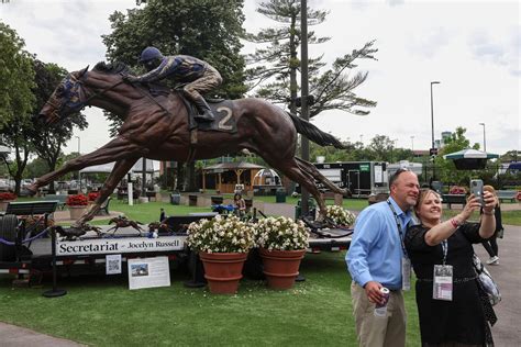 Secretariat’s Legend Rolls on Like, Well, a Tremendous Machine - The New York Times