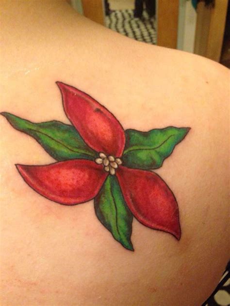 Trillium tattoo Trillium, Leaf Tattoos, Maple Leaf Tattoo, Wild Flowers, Random Stuff, Random ...