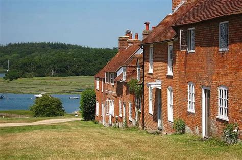 5 Hampshire villages that should be considered among the most beautiful in England - HampshireLive