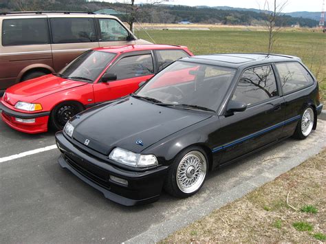 Retro Spirit - Old Car Style: Honda Civic EF