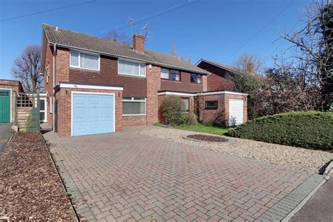 Brookfield Road, Hucclecote, Gloucester 4 bed semi-detached house for sale - £360,000