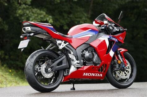 2021 Honda CBR600RR - Here Are the First Unofficial Photos - DriveMag ...