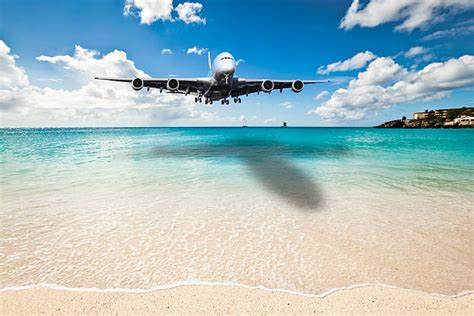 180+ Airplane Beach Dutch St Martin Landing Stock Photos, Pictures & Royalty-Free Images - iStock