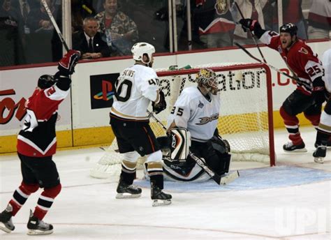 Photo: 2007 STANLEY CUP FINALS GAME THREE ANAHEIM DUCKS VS OTTAWA SENATORS - OTT2007060206 - UPI.com