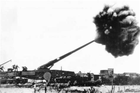 Artillery Beasts - Railway Guns in 33 pictures