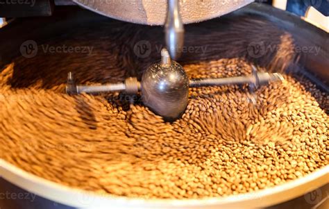 Green Coffee Beans Roasting 10299222 Stock Photo at Vecteezy