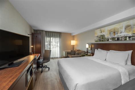 Comfort Inn Ottawa East - InnVest | InnVest