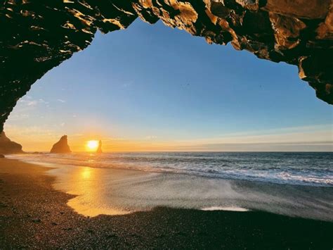 11 Best Beaches in Iceland (That You Shouldn't Miss!)