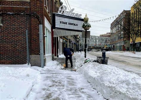 Storm drops nearly 10 inches of snow in Norwalk