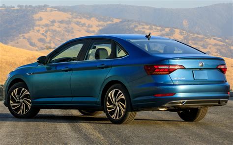 Volkswagen Jetta (2024) цена и характеристики, фотографии и обзор