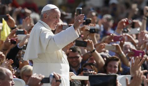 How Pope Francis is changing the Catholic Church | America Magazine