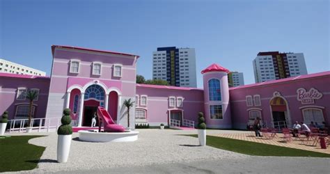 'Pink stinks': Protests greet Berlin's Barbie Dreamhouse