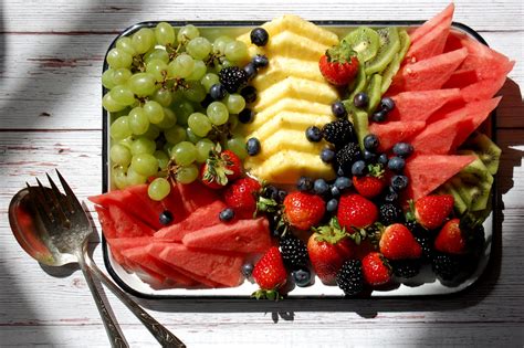 How to Arrange a Fruit Platter