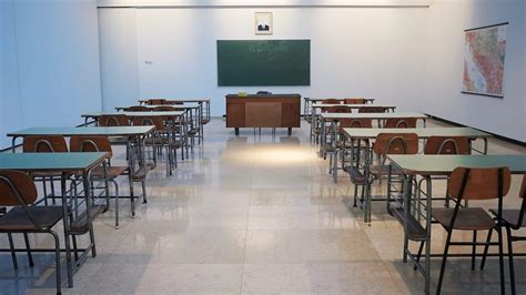 What is a Traditional Classroom? | University of the People